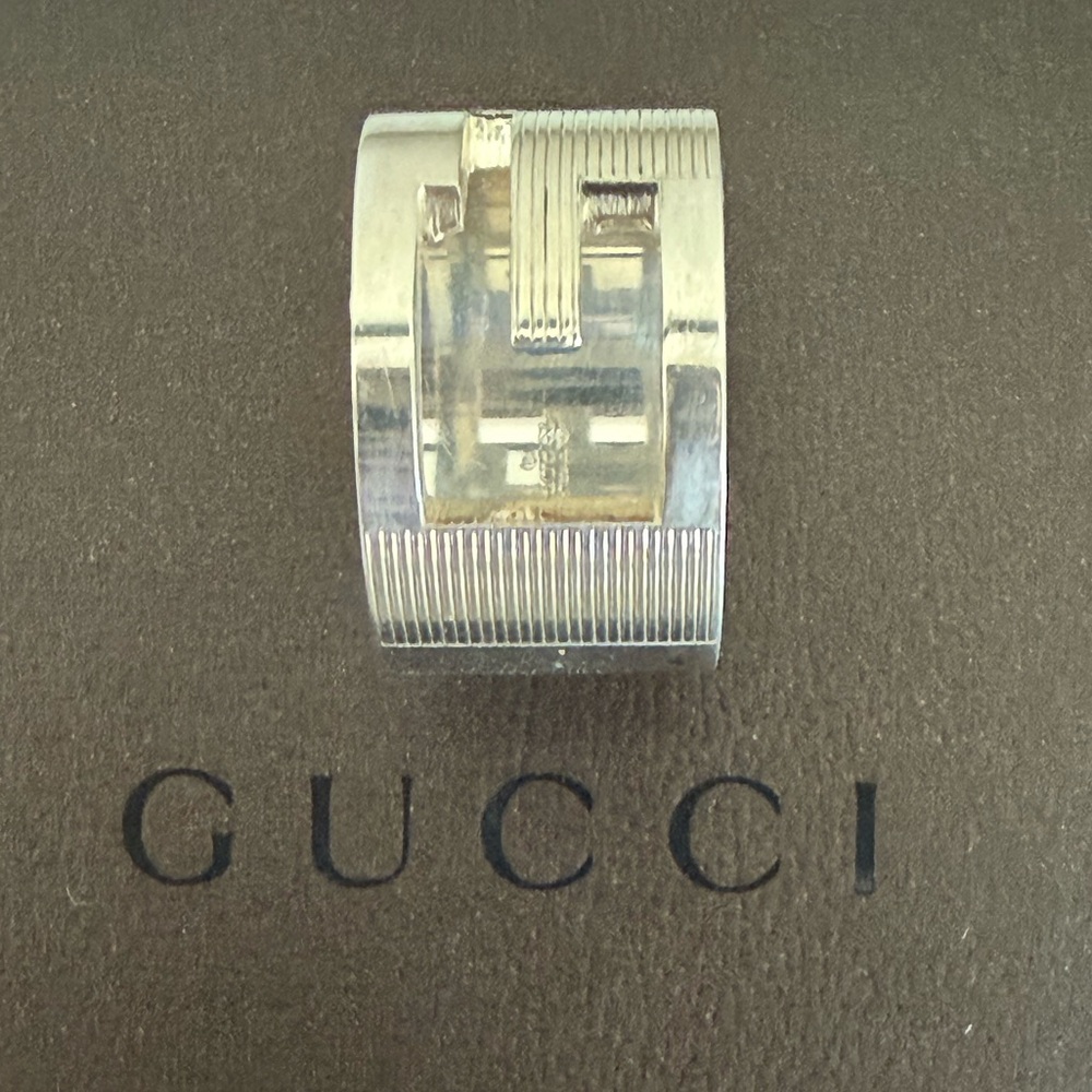 GUCCI Wide Cutout G 925 Silver Ring - Picture 4 of 9
